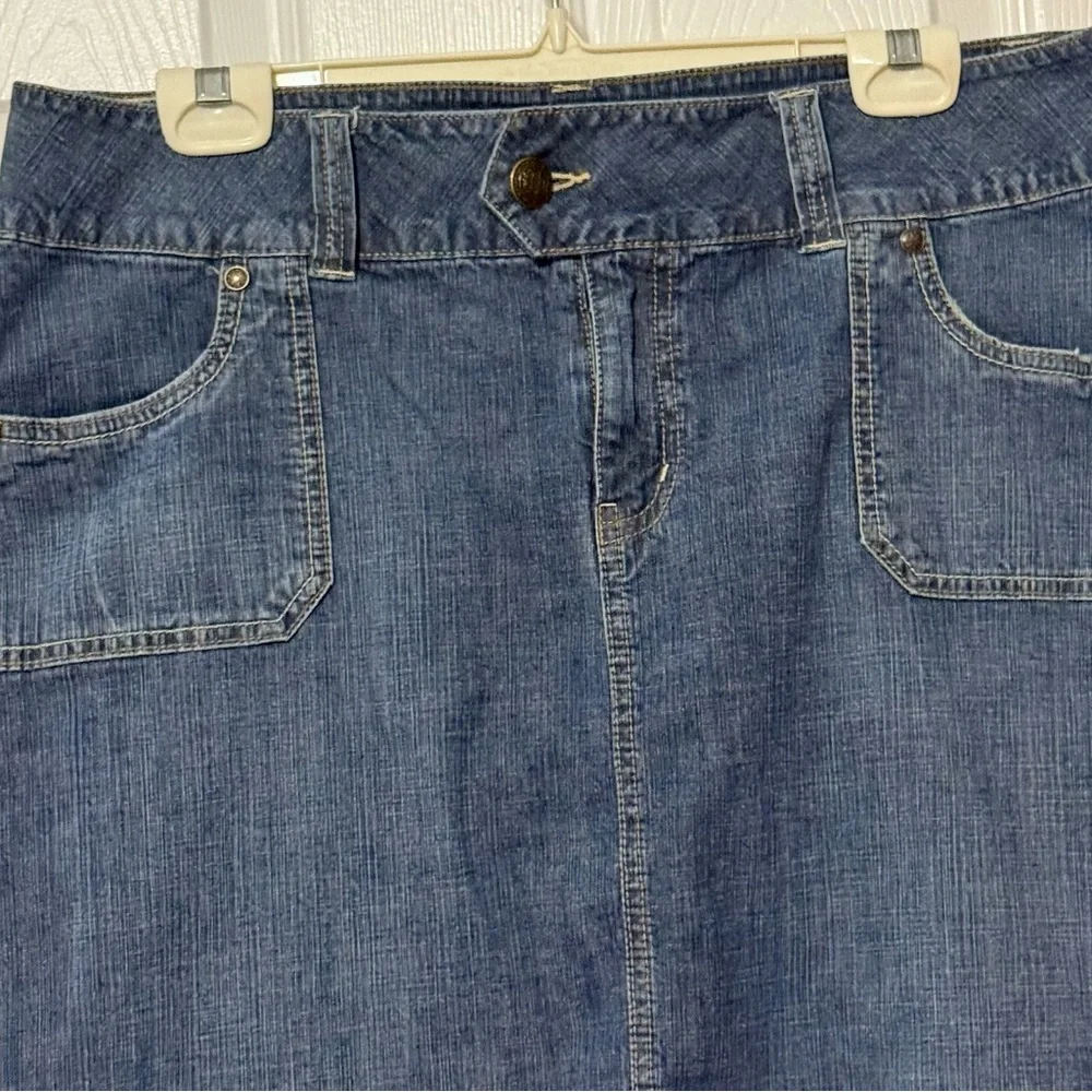 L.A. Blues Denim Mini Skirt Size 14 Blue Jean Skirt 22” Length - Picture 2 of 5